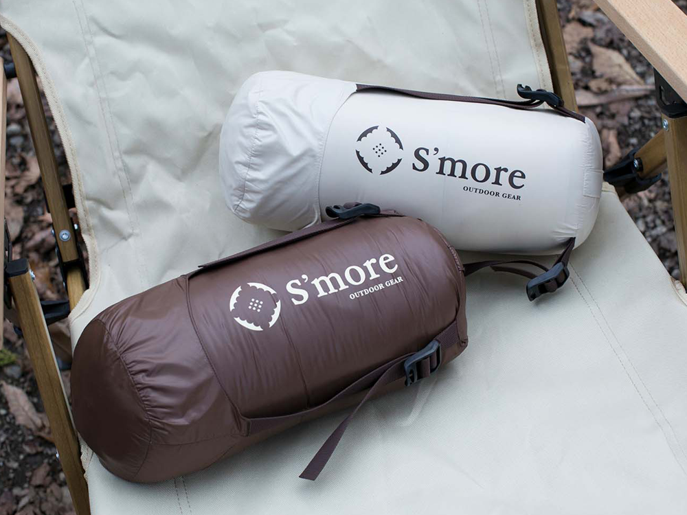 S'more-OKURUMI-BAG 輕量羽絨睡袋-米色咖啡色展示