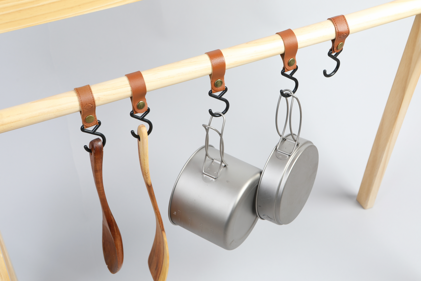 Woodi hanging rack 吊掛時尚收納架